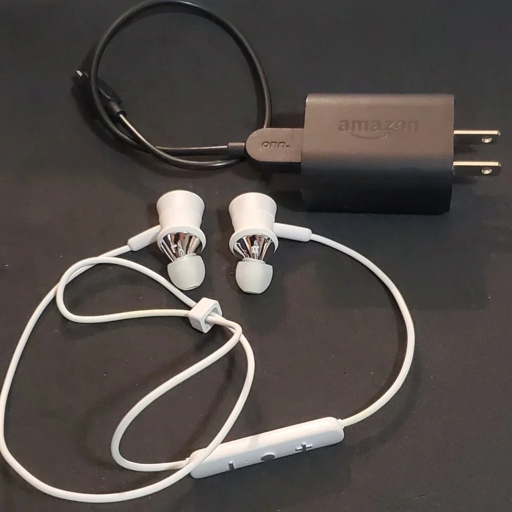 Monster Clarity HD High Performance Wireless In-Ear Headphones White Earbuds